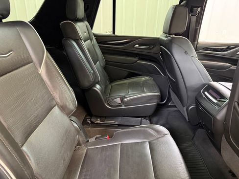 Used 2023 Cadillac Escalade Sport AWD/4WD image 29