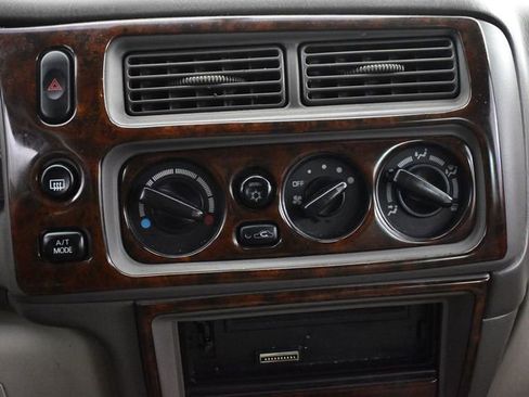 Used 2001 Mitsubishi Montero Sport XLS AWD/4WD image 11