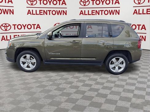 Used 2016 Jeep Compass Latitude AWD/4WD image 4