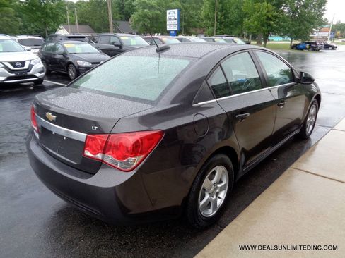 Used 2016 Chevrolet Cruze LT FWD image 3