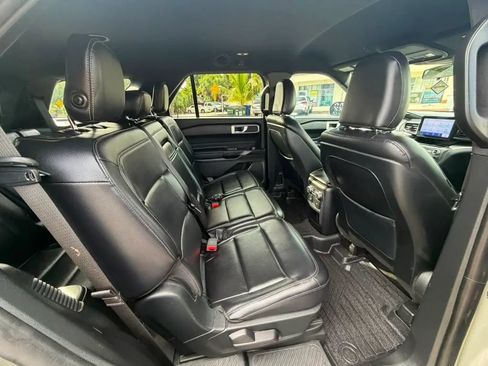 Used 2020 Ford Explorer XLT w/ Equipment Group 202A RWD image 25
