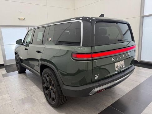 Used 2023 Rivian R1S Adventure AWD/4WD image 4