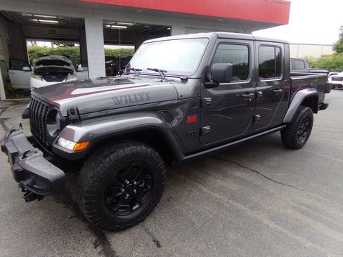 Used 2021 Jeep Gladiator Sport image 7