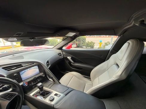 Used 2019 Chevrolet Corvette Stingray Coupe w/ 1LT RWD image 13