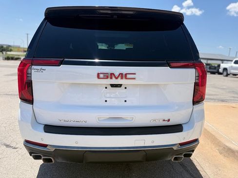 Used 2025 GMC Yukon AT4 w/ AT4 Premium Plus Package AWD/4WD image 4