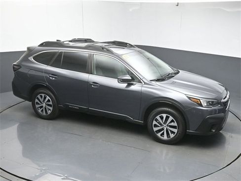 Used 2022 Subaru Outback Premium image 44