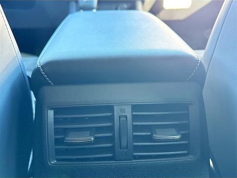 New 2026 Mitsubishi Outlander SE image 27