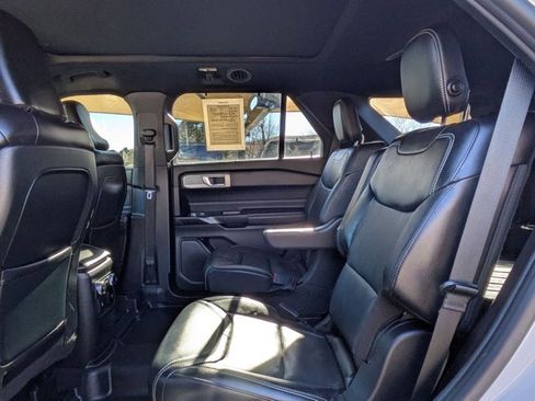 Used 2020 Ford Explorer ST image 12