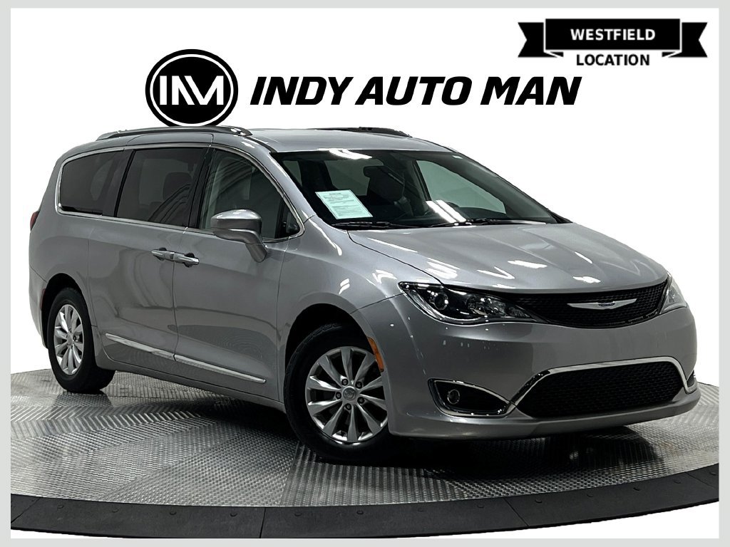 Used 2018 Chrysler Pacifica Touring-L FWD image 1