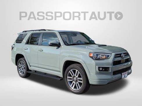 Used 2022 Toyota 4Runner TRD Sport w/ Technology Package AWD/4WD image 8