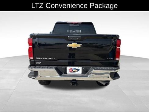 Used 2025 Chevrolet Silverado 2500 LTZ w/ LTZ Premium Package AWD/4WD image 7