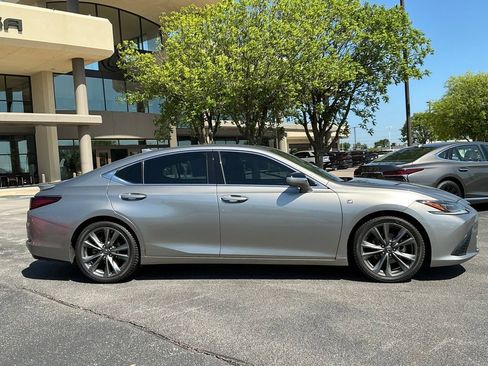 Used 2019 Lexus ES 350 F Sport w/ Accessory Package 2 FWD image 2