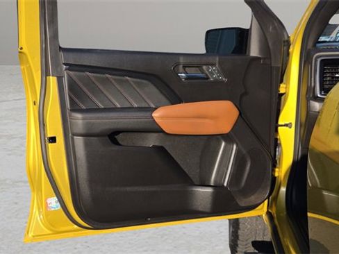 Used 2023 GMC Canyon AT4 w/ AT4 Premium Package image 23