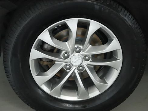 Used 2020 Hyundai Santa Fe SE FWD image 11