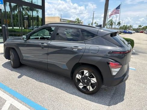 Used 2024 Hyundai Kona SEL FWD image 3