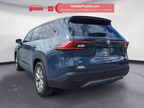 Certified 2024 Toyota Grand Highlander AWD image 3