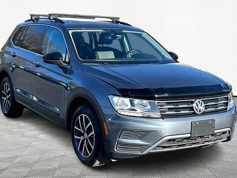 Used 2019 Volkswagen Tiguan SE w/ Panoramic Sunroof Package image 1