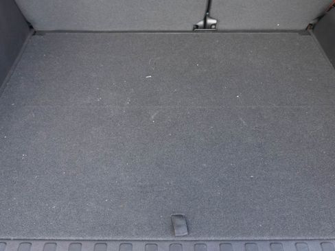 Used 2024 GMC Terrain SLE w/ Driver Convenience Package image 34