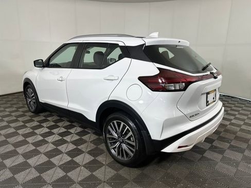 Used 2024 Nissan Kicks SV image 5