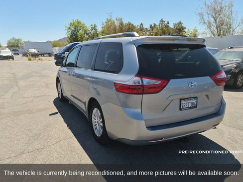 Used 2016 Toyota Sienna XLE FWD image 8
