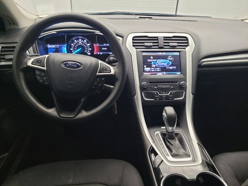 Used 2016 Ford Fusion SE FWD image 22