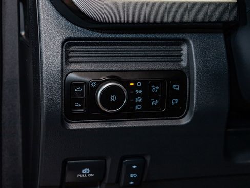 Used 2026 Ford F450 Platinum image 17