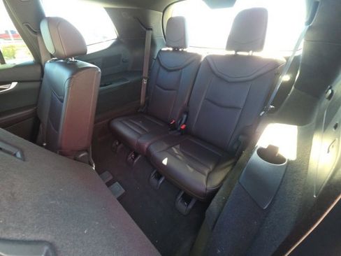 Used 2022 Cadillac XT6 Premium Luxury image 7