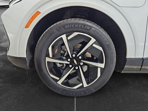 Used 2024 Chevrolet Equinox EV LT FWD image 26