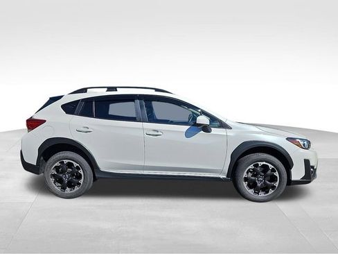Used 2021 Subaru Crosstrek 2.0i Premium image 7