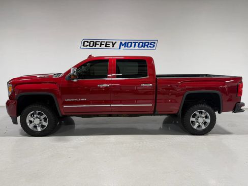 Used 2018 GMC Sierra 3500 Denali w/ Duramax Plus Package AWD/4WD image 3