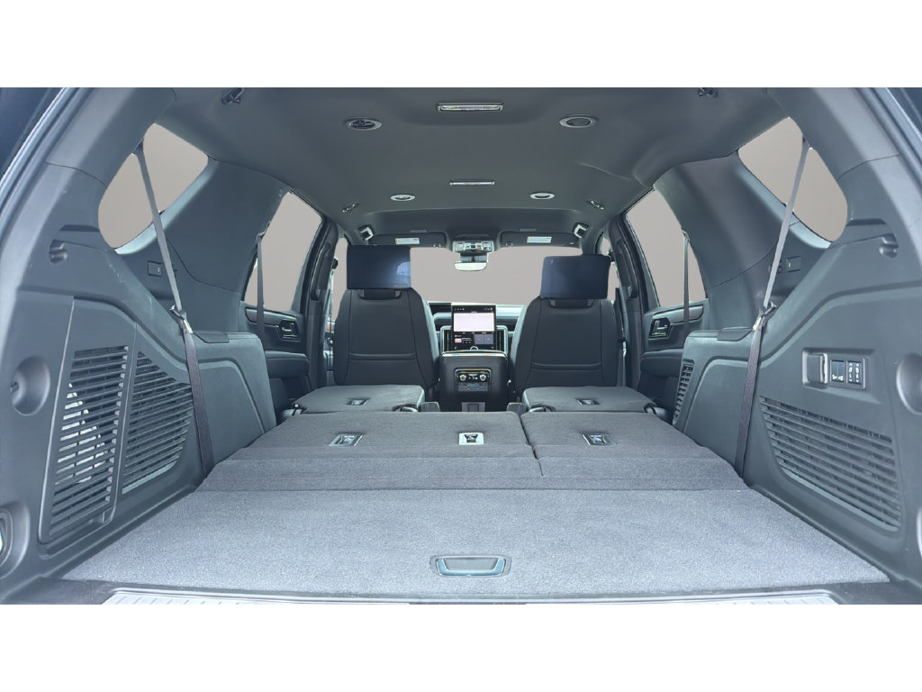 Used 2026 GMC Yukon Denali w/ Advanced Technology Package AWD/4WD image 14