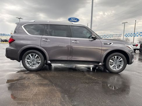 Used 2023 INFINITI QX80 Luxe w/ Cargo Package image 4