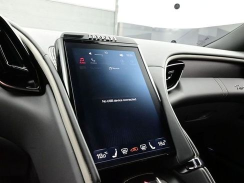 Used 2023 Ferrari Roma image 10