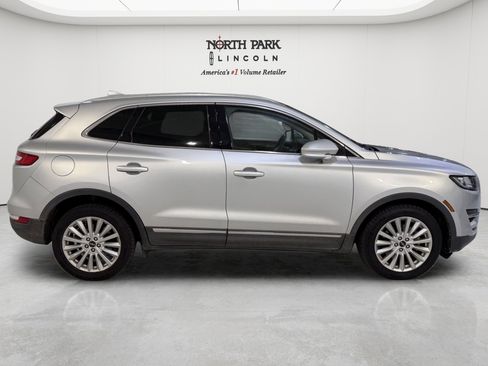 Used 2019 Lincoln MKC Premiere FWD image 6