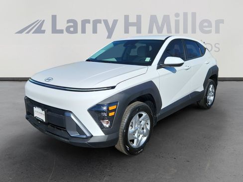 Used 2025 Hyundai Kona SE image 1