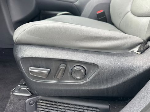 Used 2023 Toyota Sienna XLE image 13