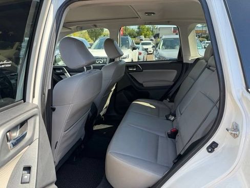 Used 2015 Subaru Forester 2.5i Limited w/ Protection Package #2 AWD/4WD image 10