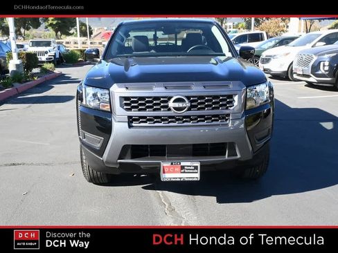 Used 2025 Nissan Frontier SV image 2