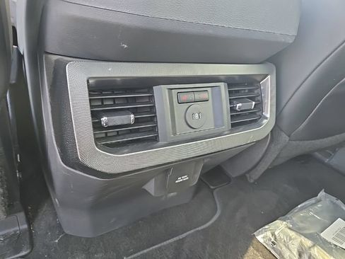 Used 2026 Ford F250 Platinum AWD/4WD image 17