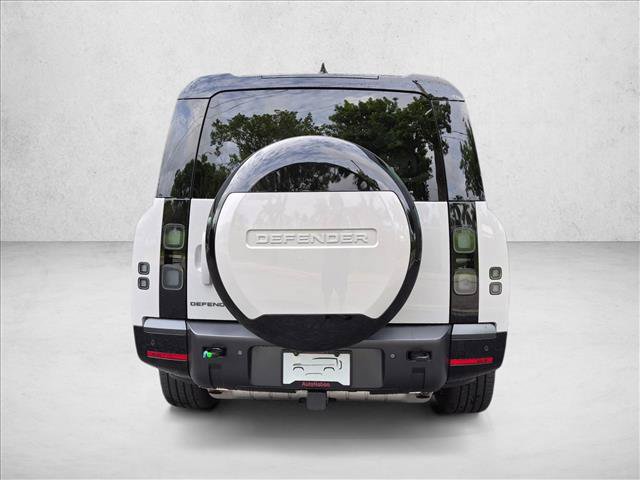 New 2026 Land Rover Defender 130 X-Dynamic SE AWD/4WD image 7