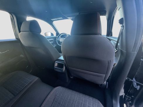 Certified 2025 Honda HR-V Sport image 28