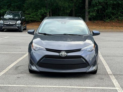 Used 2019 Toyota Corolla LE FWD image 3