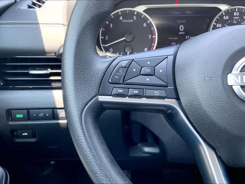 Used 2024 Nissan Sentra SV FWD image 23