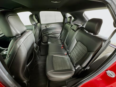 Used 2021 Ford Edge ST-Line image 26
