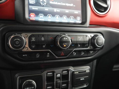 Used 2020 Jeep Wrangler Unlimited Rubicon AWD/4WD image 21