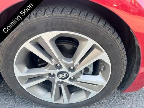 Used 2017 Hyundai Elantra Limited FWD image 37