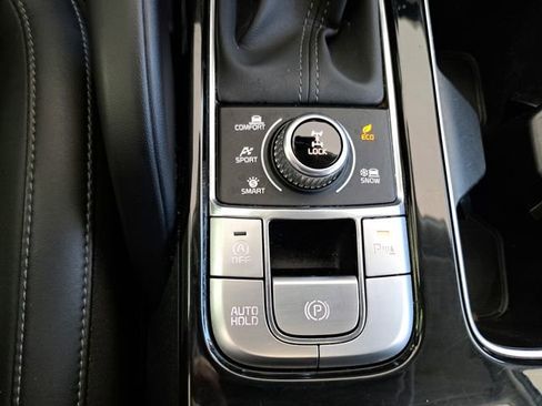 Used 2025 Kia Telluride S AWD/4WD image 16
