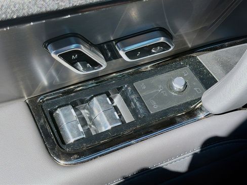 New 2025 Land Rover Range Rover Sport Dynamic SE image 23