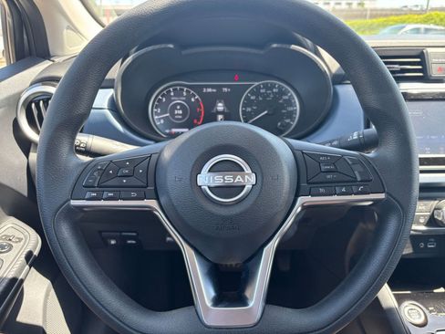 Used 2025 Nissan Versa SV FWD image 25
