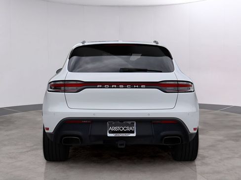 Certified 2023 Porsche Macan AWD/4WD image 6